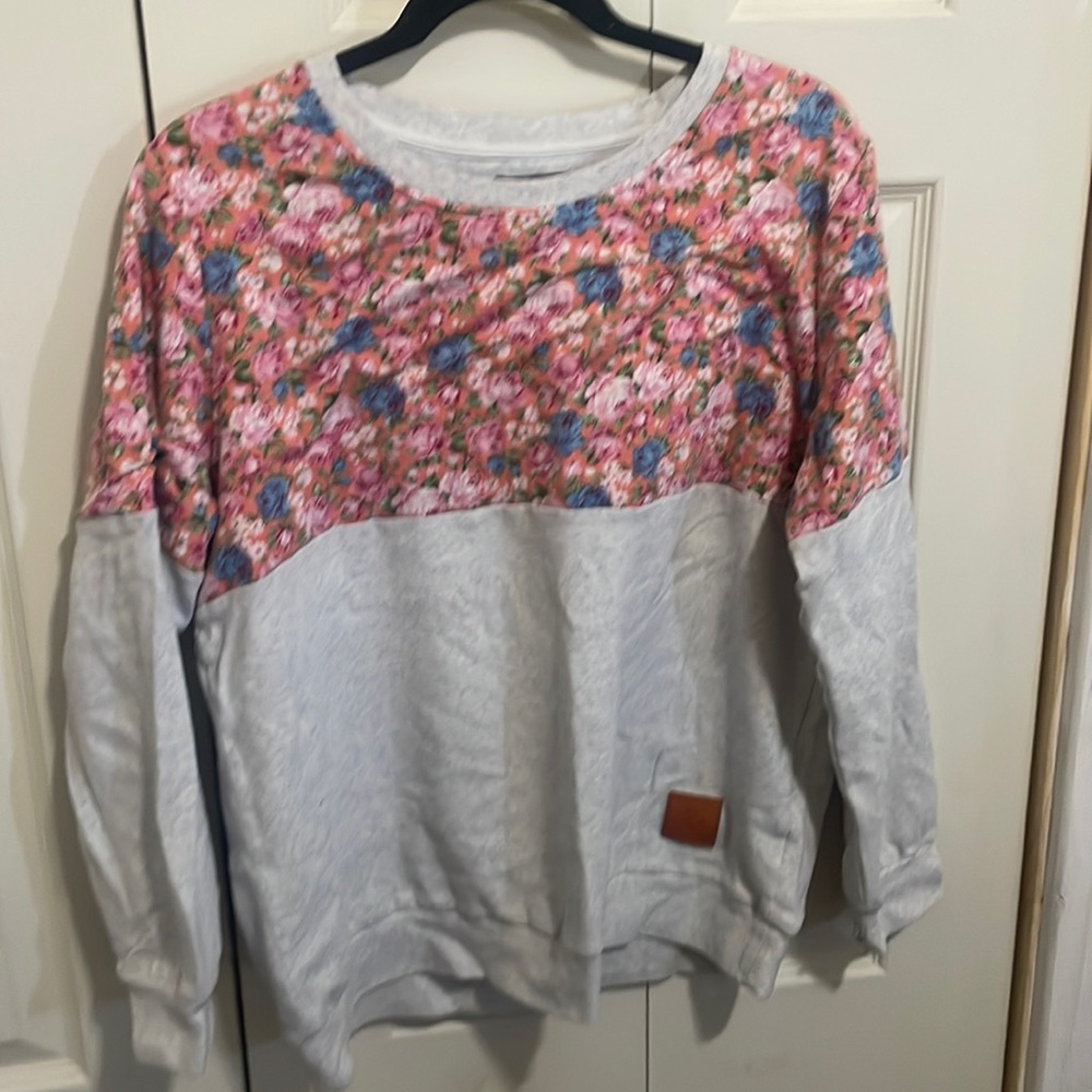 NWOT Ampersand sweater